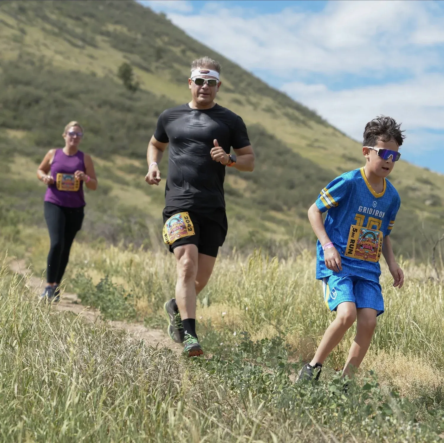 Runners sharing the Summer Vibes trails