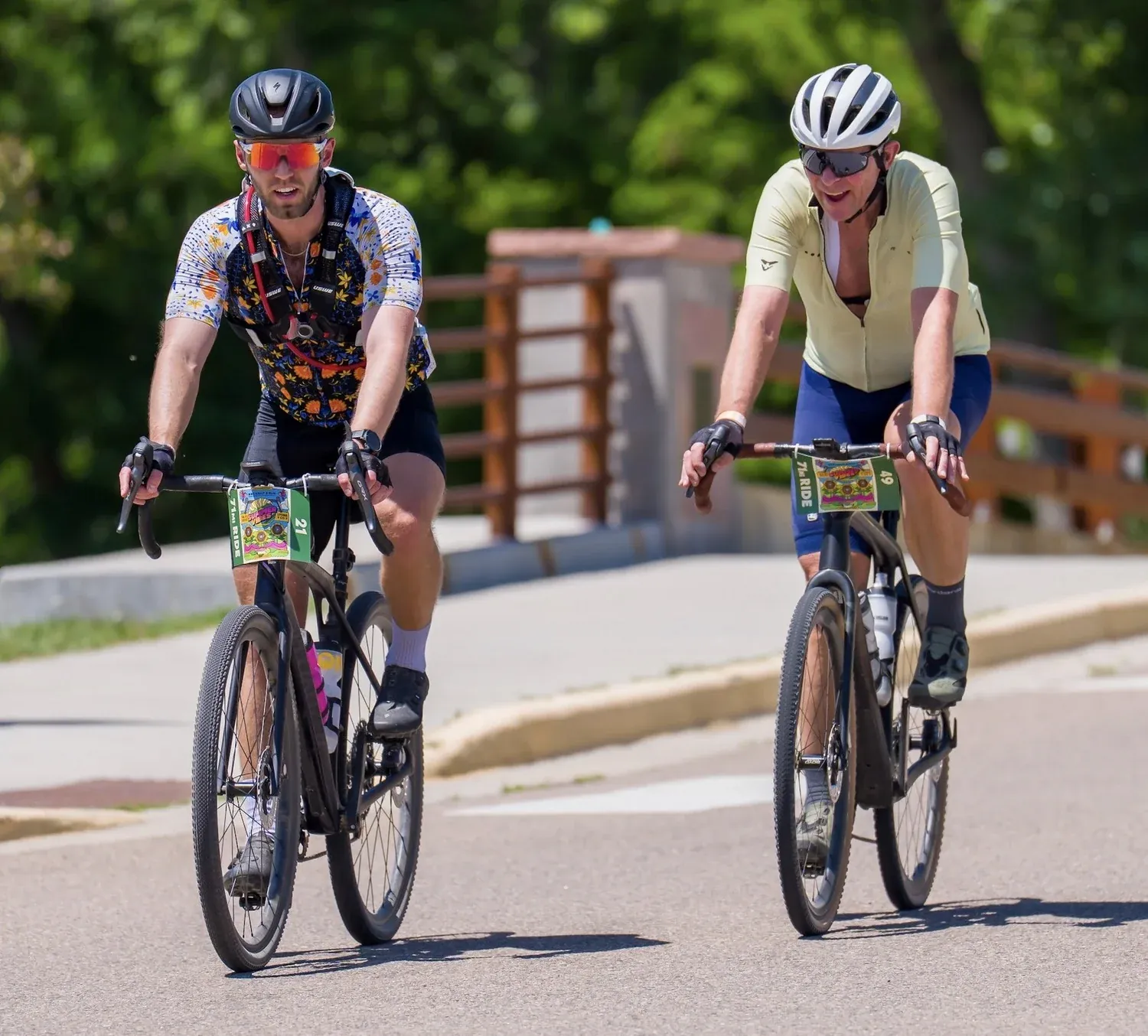 Two gravel riders on the 50K course
