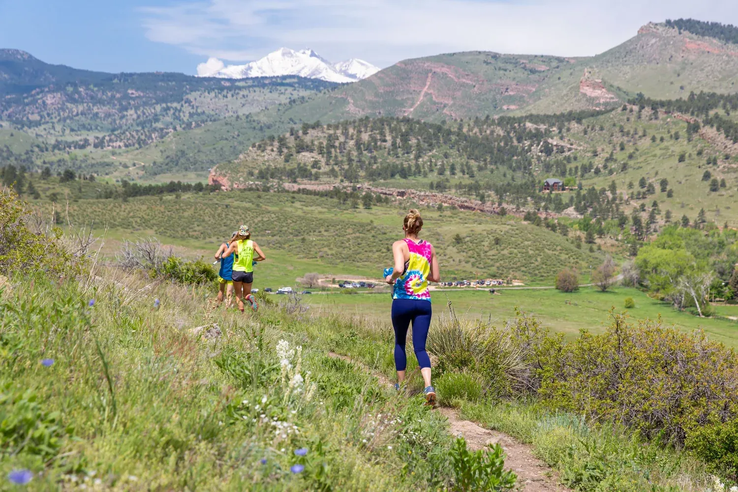 Runner on the grassy hillside lap